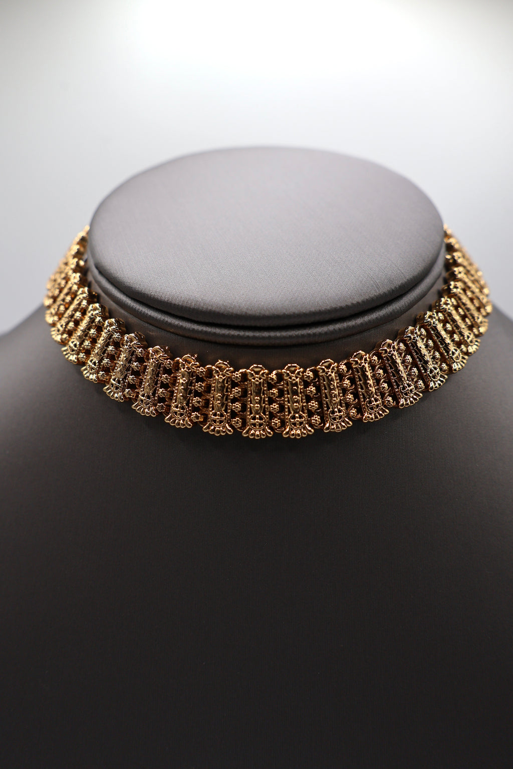 Indira Choker Necklace Set