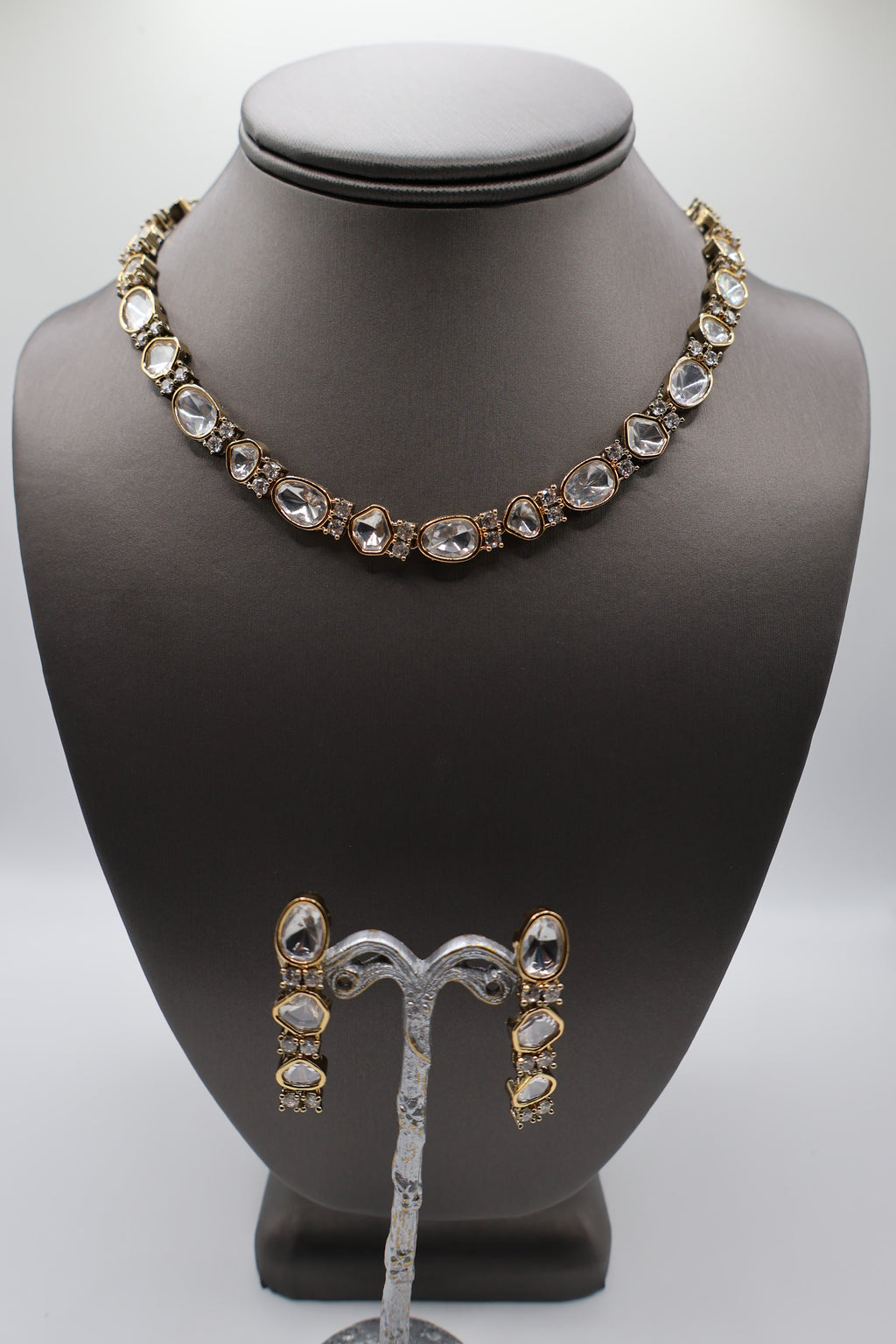 Shelly Necklace Set