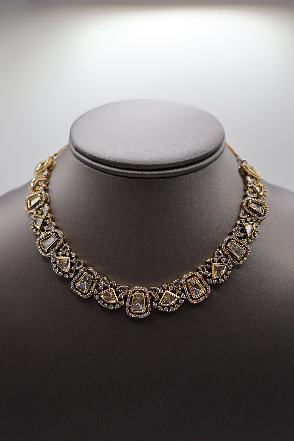 Raiva Necklace Set